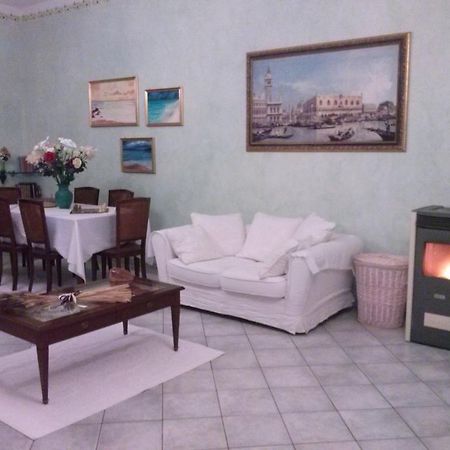 קאפוטרה B&B Casa Usai מראה חיצוני תמונה