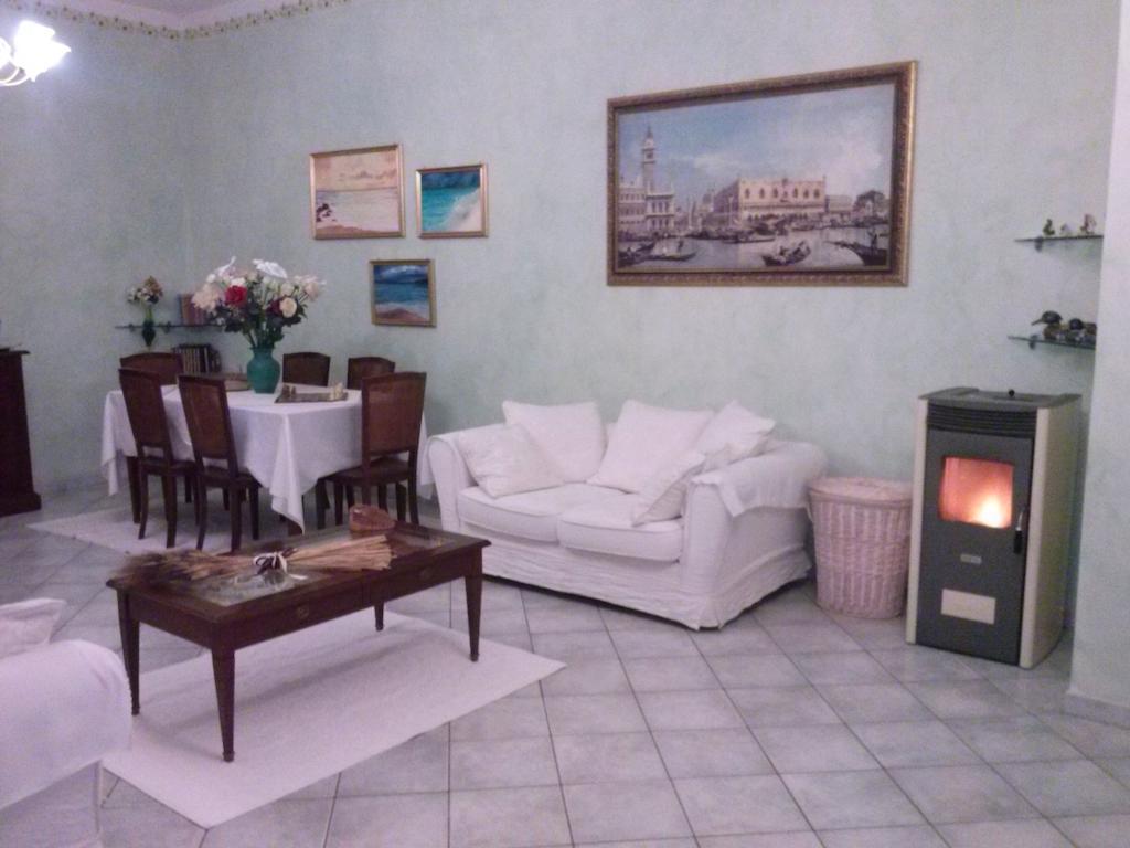 קאפוטרה B&B Casa Usai מראה חיצוני תמונה